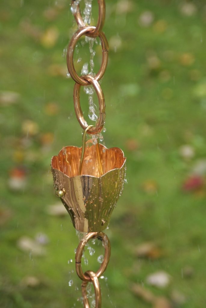 Rain chain with water