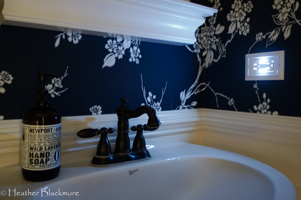 Bathroom nighlight